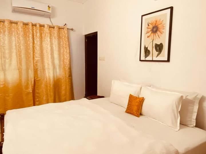 Fortis Rooms Kochi Exterior photo
