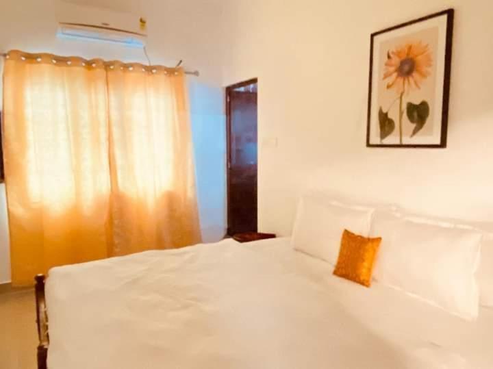 Fortis Rooms Kochi Exterior photo